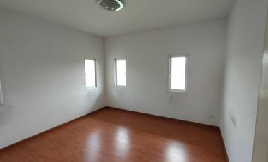 Quick sale!!! 2-story detached house, Baan Kritsana Rama 5 - Kanchanaphisek, next to the main road, 4 bedrooms, 3 bathrooms, the house is at the edge,