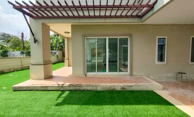 Quick sale!!! 2-story detached house, Baan Kritsana Rama 5 - Kanchanaphisek, next to the main road, 4 bedrooms, 3 bathrooms, the house is at the edge,
