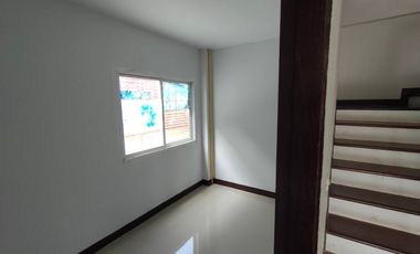 Quick sale!!! 2-story detached house, Baan Kritsana Rama 5 - Kanchanaphisek, next to the main road, 4 bedrooms, 3 bathrooms, the house is at the edge,