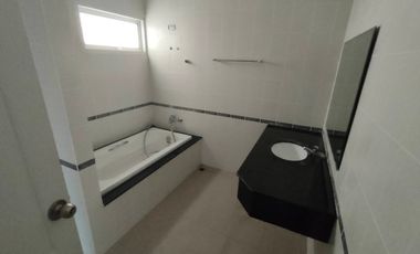 Quick sale!!! 2-story detached house, Baan Kritsana Rama 5 - Kanchanaphisek, next to the main road, 4 bedrooms, 3 bathrooms, the house is at the edge,