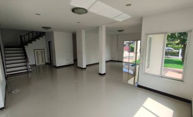 Quick sale!!! 2-story detached house, Baan Kritsana Rama 5 - Kanchanaphisek, next to the main road, 4 bedrooms, 3 bathrooms, the house is at the edge,