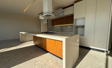 CASA EN VENTA ATRAS DE COTSCO