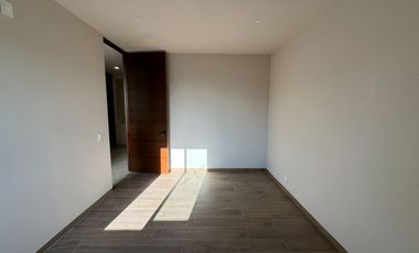 CASA EN VENTA ATRAS DE COTSCO