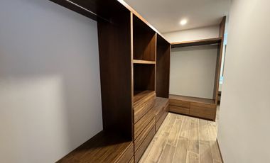 CASA EN VENTA ATRAS DE COTSCO