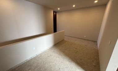 CASA EN VENTA ATRAS DE COTSCO