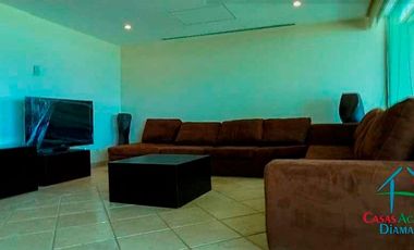 Oportunidad por Otis. Departamento de playa con vista frontal al mar