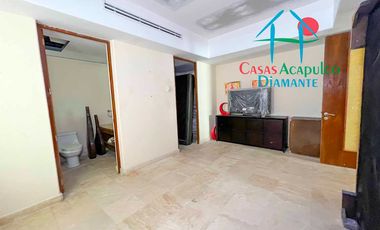 Oportunidad por Otis. Departamento de playa con vista frontal al mar