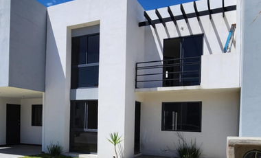 CASA EN VENTA EN HIDALGO, CON ENTREGA INMEDIATA!!!