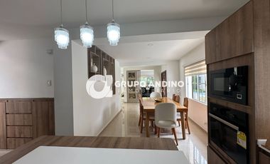 Se Vende Casa en el Condominio Linares del Lago – Bucaramanga.