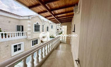 Se Vende Casa en el Condominio Linares del Lago – Bucaramanga.