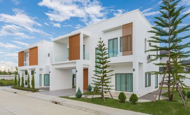 New 4 Bedroom Modern House in San Kamphaeng for Sale