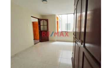 Alquilo Departamento En Primer Piso Frente A Parque - Vista Alegre