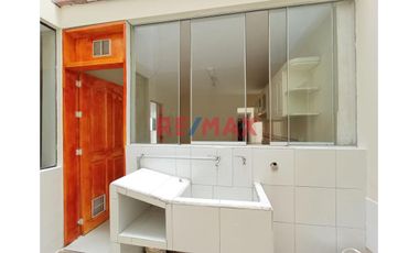 Alquilo Departamento En Primer Piso Frente A Parque - Vista Alegre