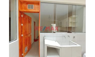 Alquilo Departamento En Primer Piso Frente A Parque - Vista Alegre