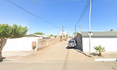 SE VENDE TERRENO CON CONSTRUCCION