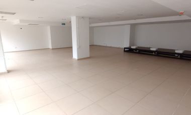 ARRIENDO LOCAL COMERCIAL EN SAN FRANCISCO 130 M2