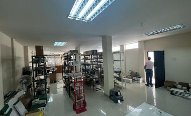 edificio rentero de venta en manta zona norte