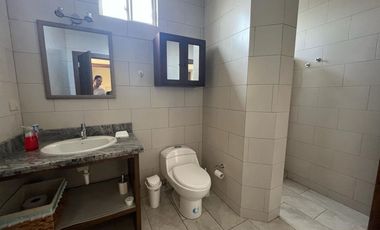edificio rentero de venta en manta zona norte