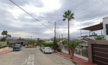 -Casa en Remate Bancario-Tecate, Baja California