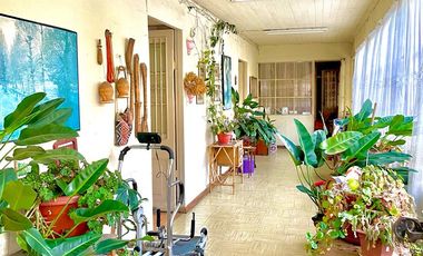 Se vende casona en Molina, ideal para uso comercial