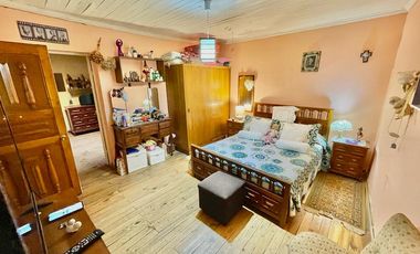 Se vende casona en Molina, ideal para uso comercial