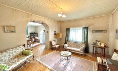 Se vende casona en Molina, ideal para uso comercial