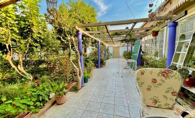 Se vende casona en Molina, ideal para uso comercial