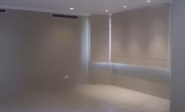 Samborondon, Venta de Linda Casa 5 Dorm. con Piscina