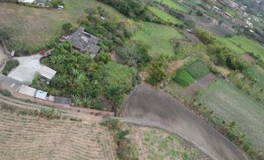 HERMOSA QUINTA VACACIONAL EN MALACATOS