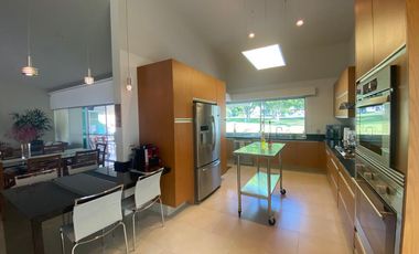 CASA EN VENTA EN FRACCIONAMIENTO LOMAS DE COCOYOC MORELOS