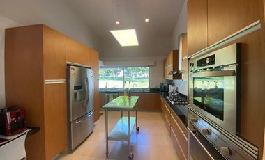 CASA EN VENTA EN FRACCIONAMIENTO LOMAS DE COCOYOC MORELOS