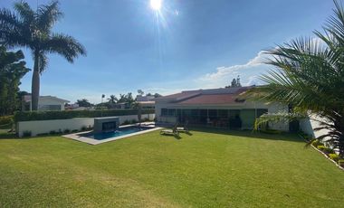 CASA EN VENTA EN FRACCIONAMIENTO LOMAS DE COCOYOC MORELOS