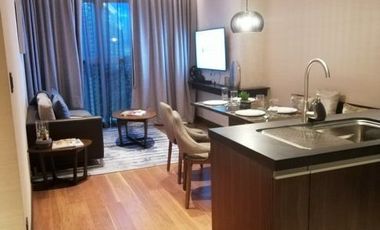 pre selling condo in the fort  The Seasons Residences
