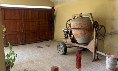 VENDO CASA DE TRES PISOS  EN LA URB. MAGISTRAL - PIURA