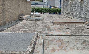 Casa en VENTA sobre Av. Revolución, frente al Colegio Anáhuac, Guadalajara, Jalisco