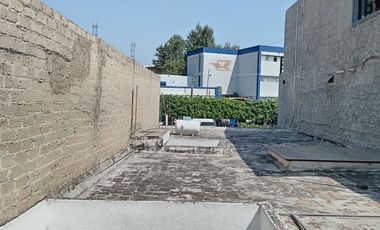 Casa en VENTA sobre Av. Revolución, frente al Colegio Anáhuac, Guadalajara, Jalisco