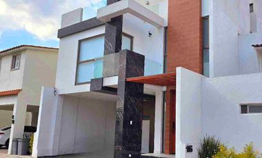 CASA EN VENTA EN METEPEC