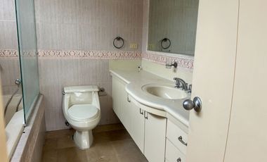 VENDO HERMOSA CASA EN LOS PARQUES