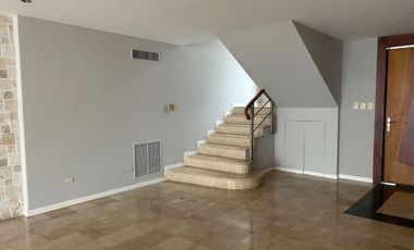 VENDO HERMOSA CASA EN LOS PARQUES