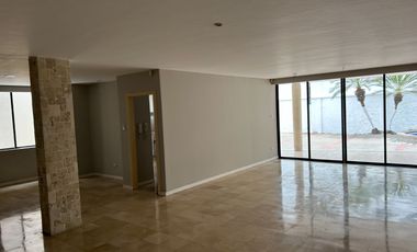 VENDO HERMOSA CASA EN LOS PARQUES