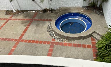 VENDO HERMOSA CASA EN LOS PARQUES