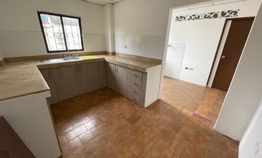 Alquiler de departamento de 4 dormitorios en Kennedy norte