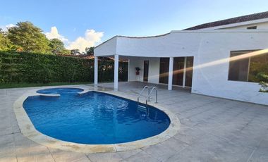 ESPECTACULAR CASA EN CONDOMINIO DE ANAPOIMA