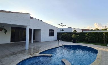 ESPECTACULAR CASA EN CONDOMINIO DE ANAPOIMA