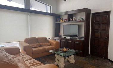 VENDO ESPECTACULAR RESIDENCIA AMUEBLADA EN FRACC. SUMIYA, CUERNAVACA. SEGURIDAD.
