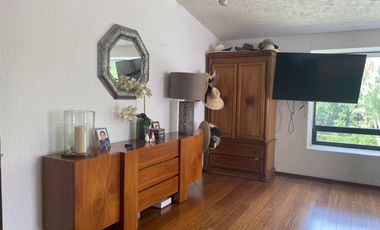 VENDO ESPECTACULAR RESIDENCIA AMUEBLADA EN FRACC. SUMIYA, CUERNAVACA. SEGURIDAD.