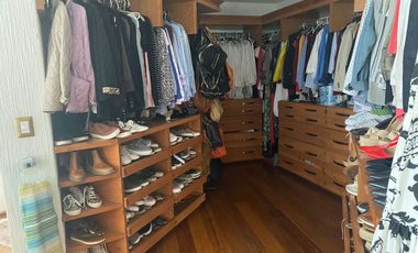 VENDO ESPECTACULAR RESIDENCIA AMUEBLADA EN FRACC. SUMIYA, CUERNAVACA. SEGURIDAD.