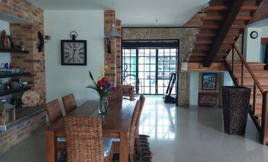 VENTA  DE CASA CAMPESTRE EN ALTOS DE RUITOQUE, 1.120 M2