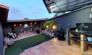 VENTA  DE CASA CAMPESTRE EN ALTOS DE RUITOQUE, 1.120 M2