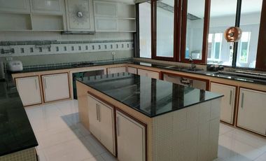 For sale 5 bedrooms Mansion Nakhon Pathom.